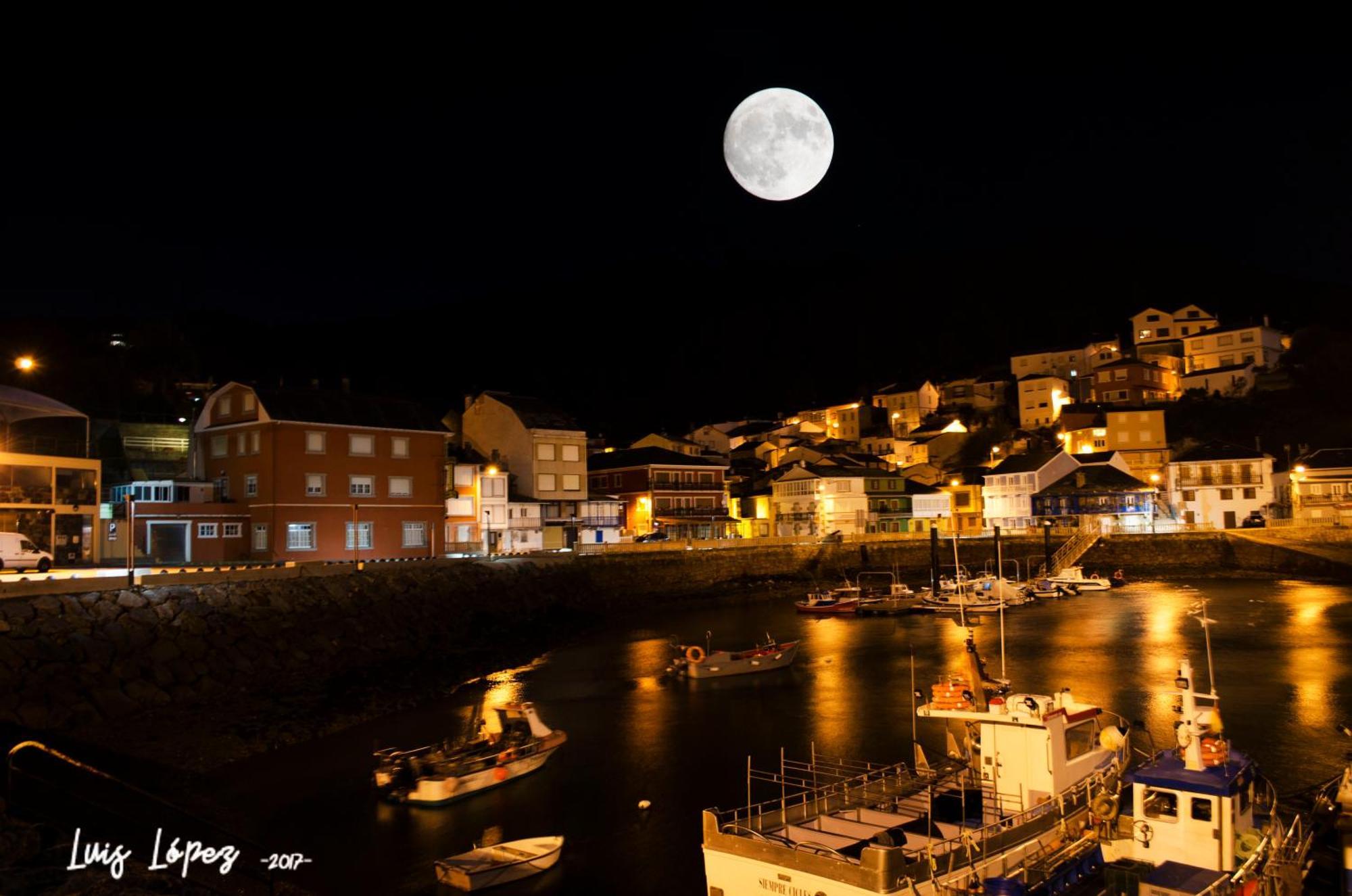 Hostal La Marina Porto do Barqueiro Buitenkant foto