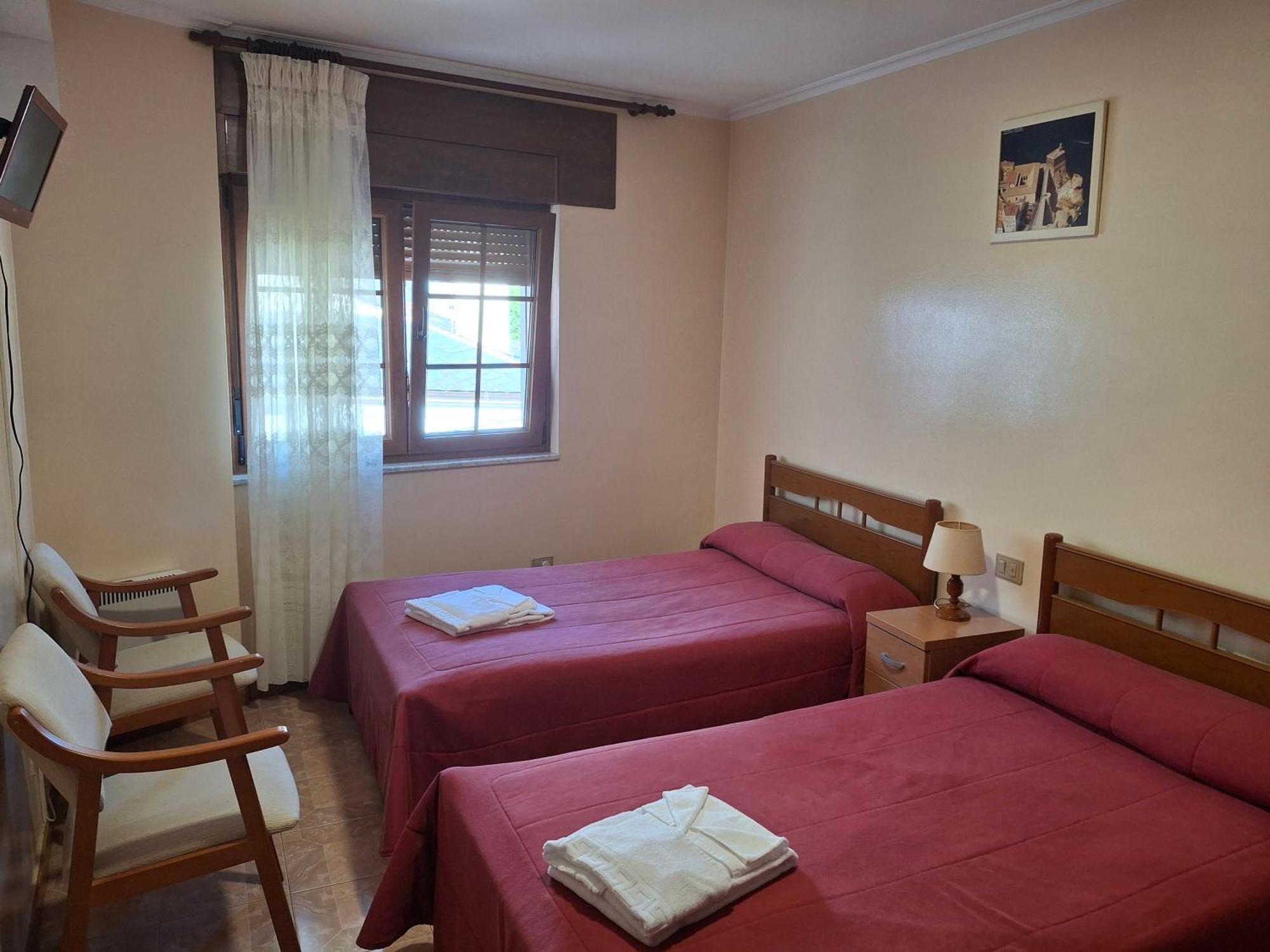 Hostal La Marina Porto do Barqueiro Buitenkant foto