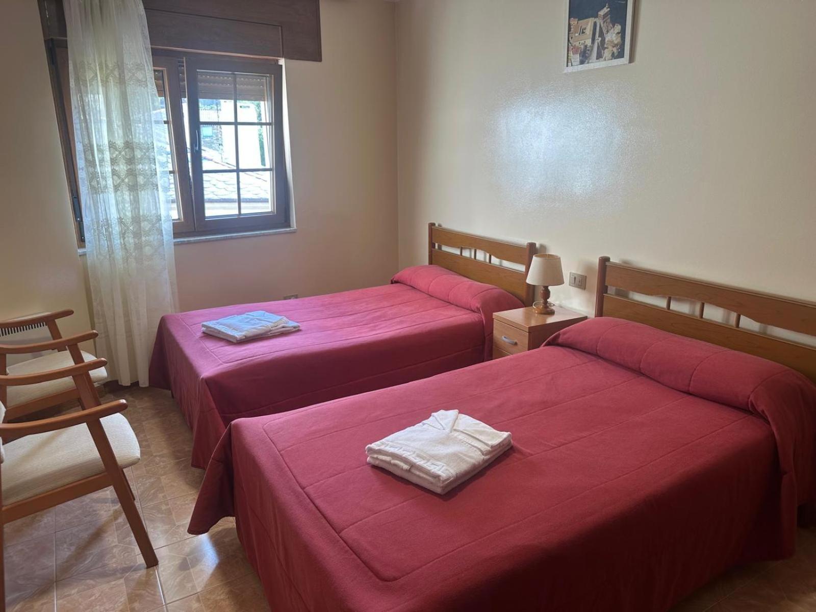 Hostal La Marina Porto do Barqueiro Buitenkant foto